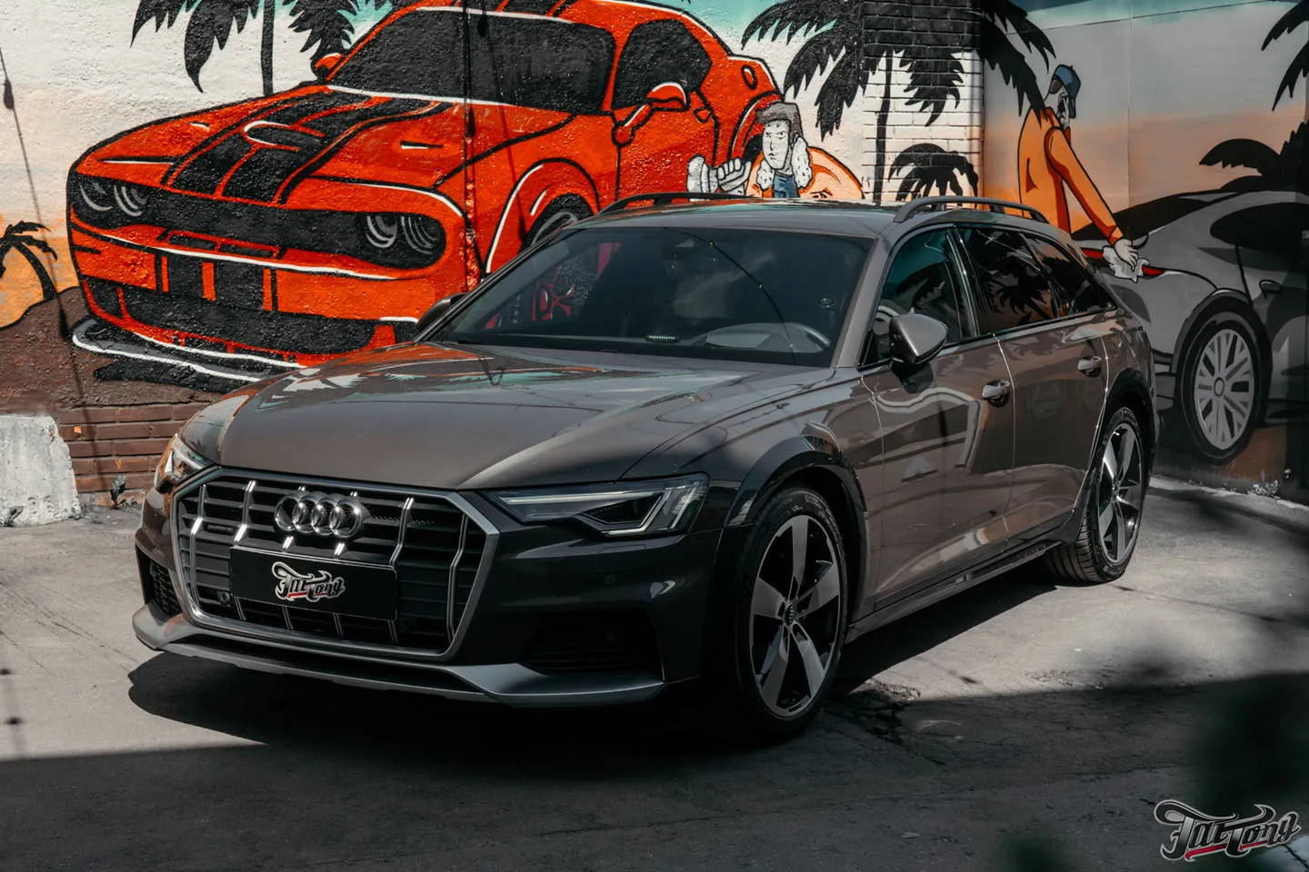 Комплексная шумоизоляция и перетяжка потолка в алькантару для Audi A6 Allroad